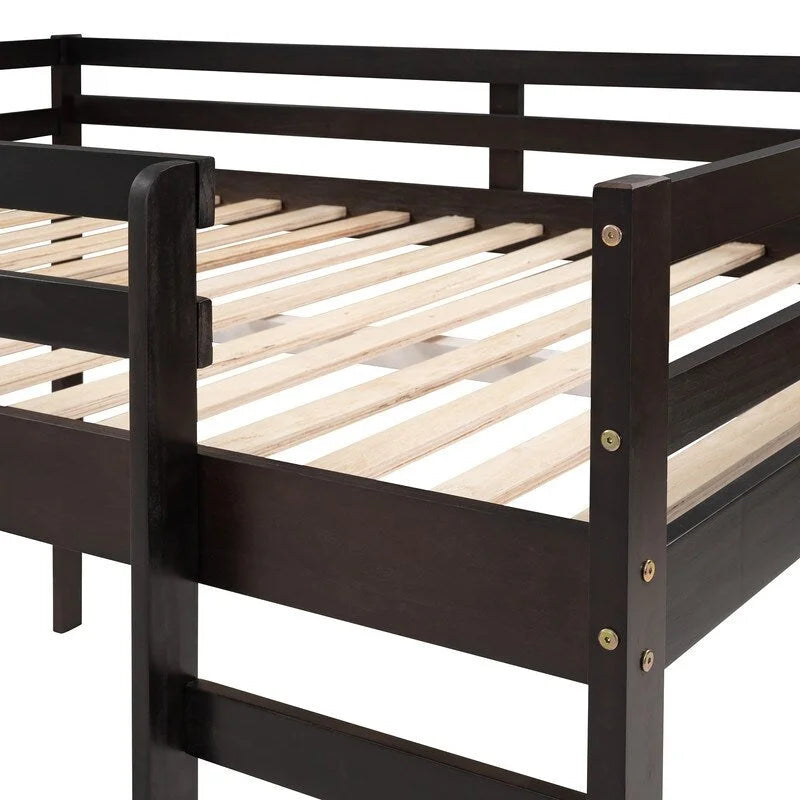 Kinder-Hochbett mit Rutsche, Full-Size, niedriges Holz-Hochbettgestell mit Leiter und großzügigem Platz darunter, für Jungen und Mädchen