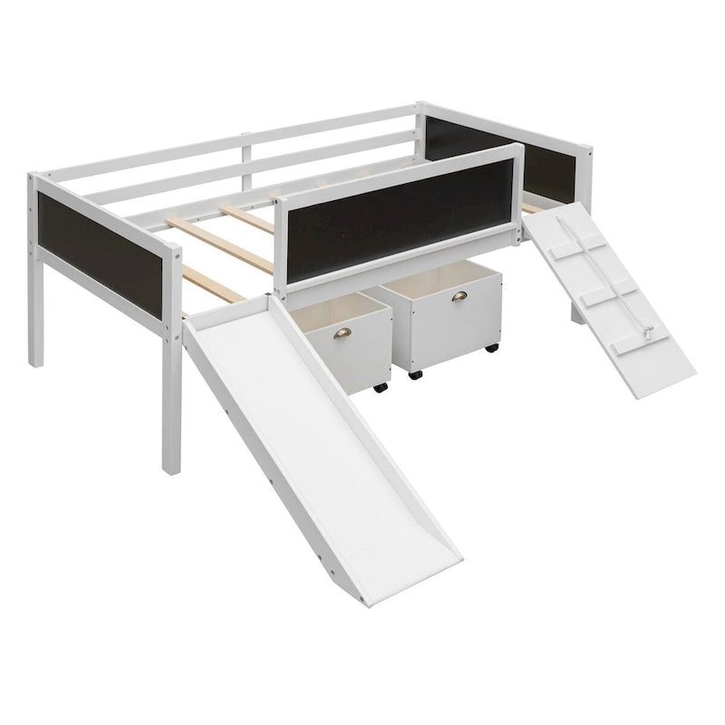 Hochbett aus Kiefernholz mit Klettergerüst, Seil und Tafel